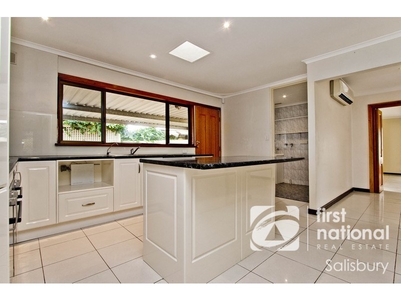 8 Brabham Crescent, Gulfview Heights SA 5096