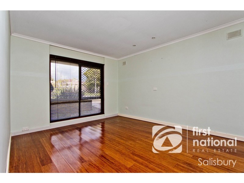 8 Brabham Crescent, Gulfview Heights SA 5096