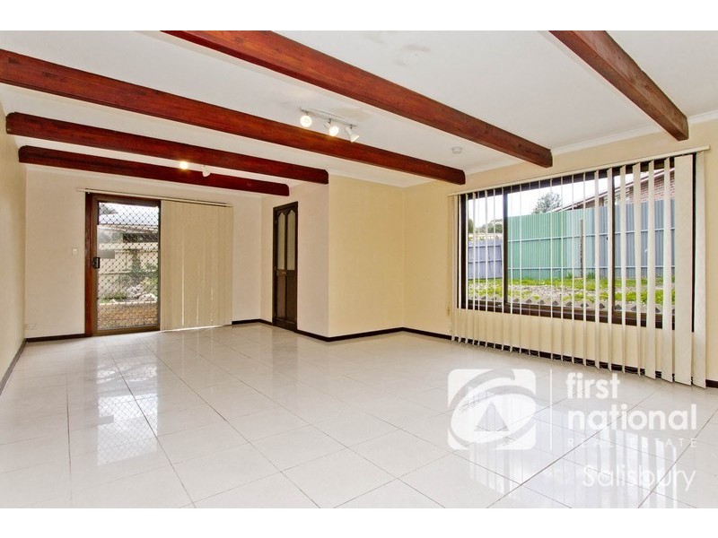 8 Brabham Crescent, Gulfview Heights SA 5096