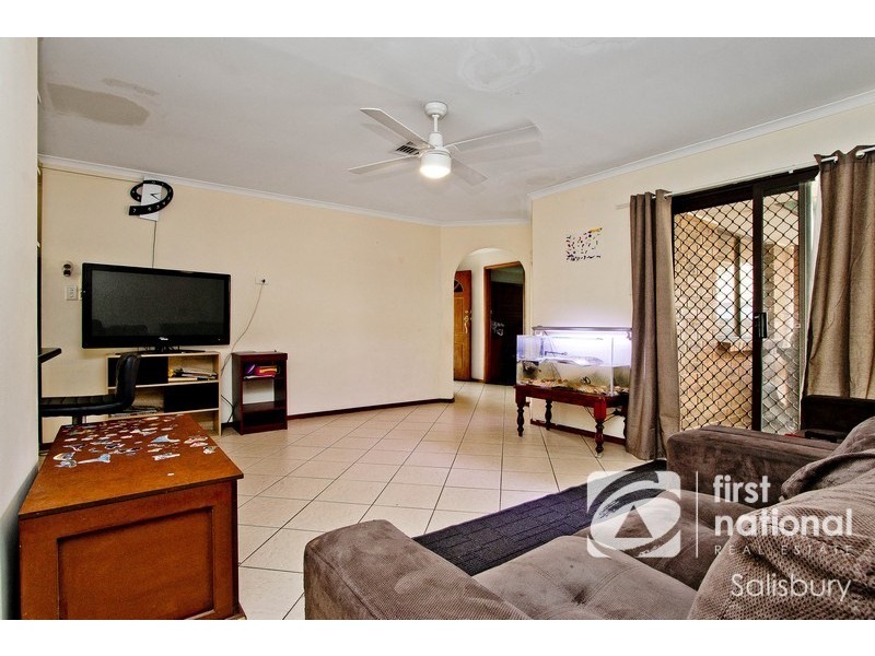 18 Swallow Crescent, Parafield Gardens SA 5107