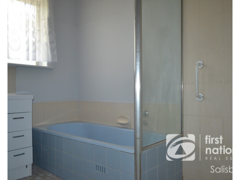 8 Chapman Road, Mansfield Park SA 5012