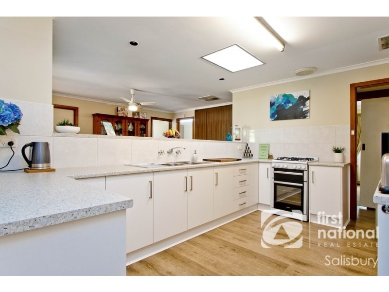 17 Grevillia Drive, Parafield Gardens SA 5107