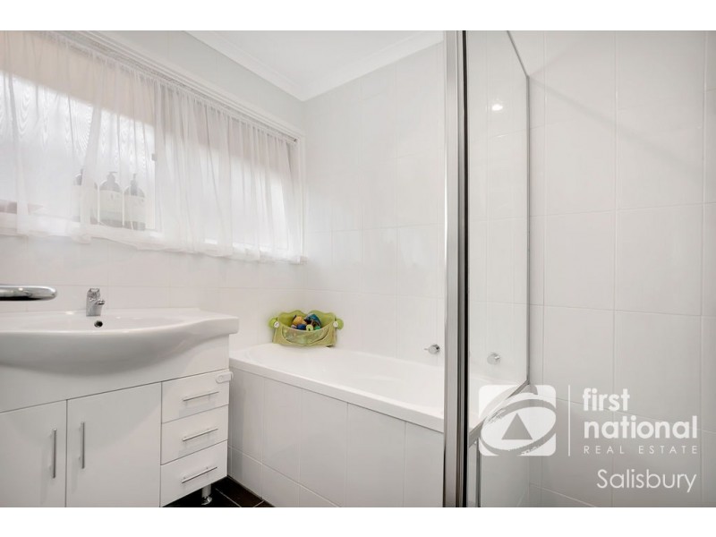 30 Dansie Crescent, Brahma Lodge SA 5109