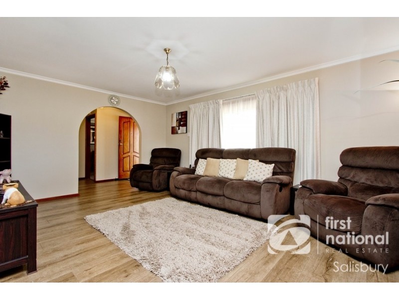 17 Grevillia Drive, Parafield Gardens SA 5107
