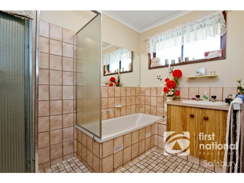 17 Grevillia Drive, Parafield Gardens SA 5107