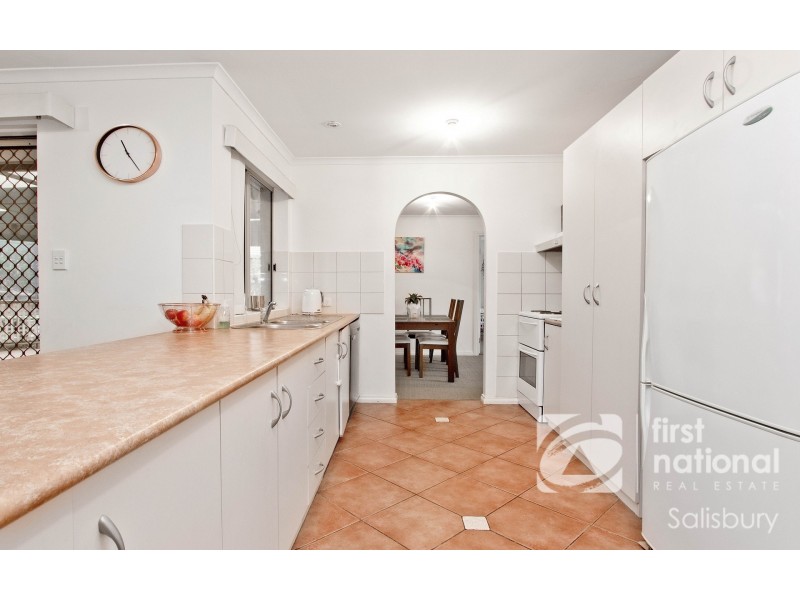 5 Kingswood Crescent, Paralowie SA 5108