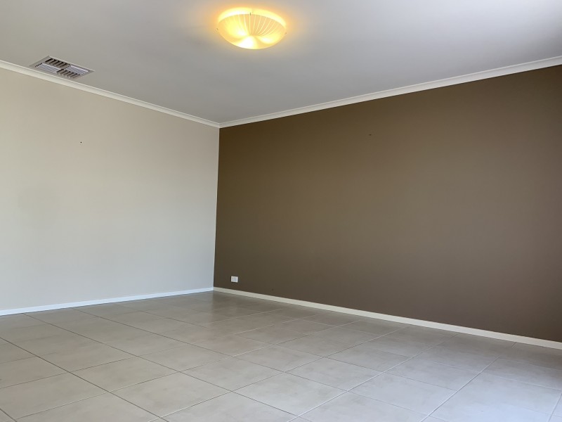 4 Wood Street, Parafield Gardens SA 5107