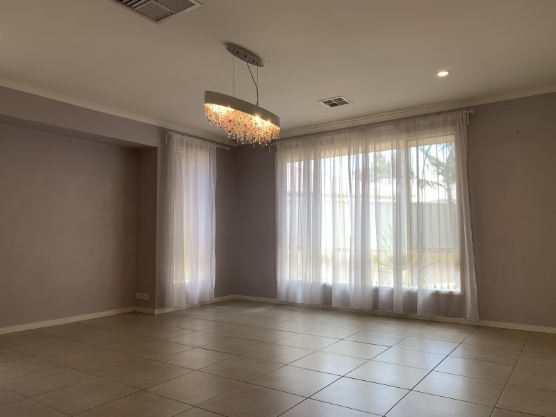 4 Wood Street, Parafield Gardens SA 5107