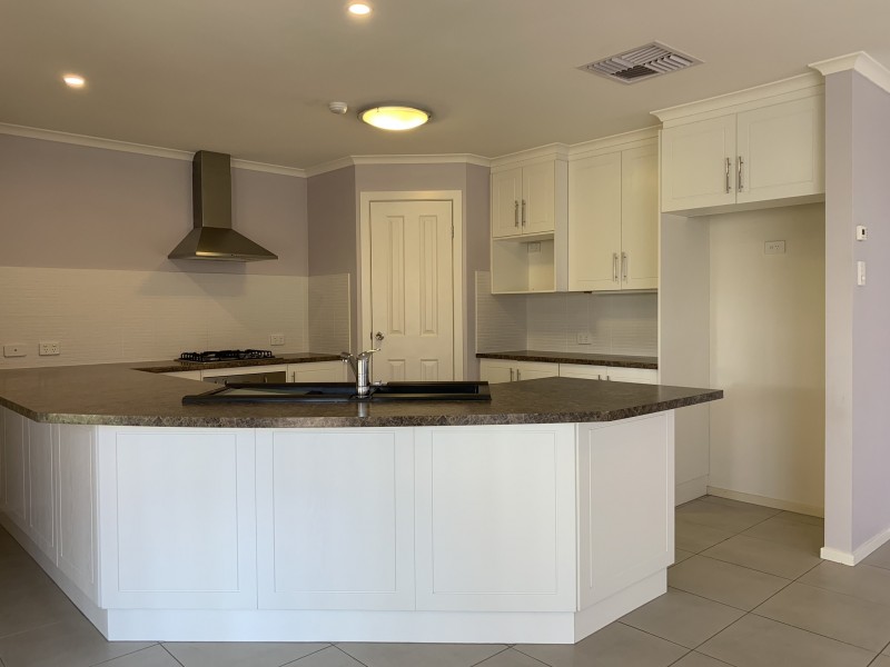 4 Wood Street, Parafield Gardens SA 5107