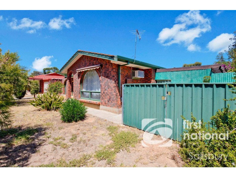 5 Woolaston Road, Salisbury Downs SA 5108