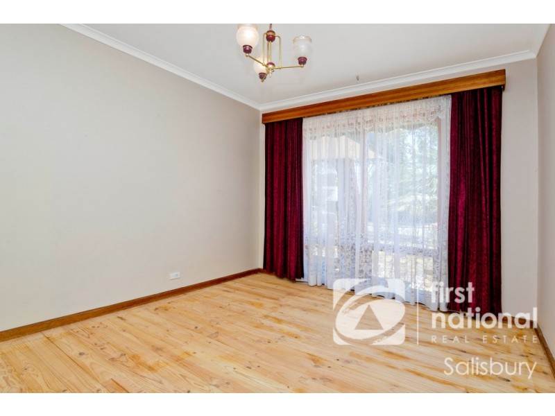 5 Woolaston Road, Salisbury Downs SA 5108