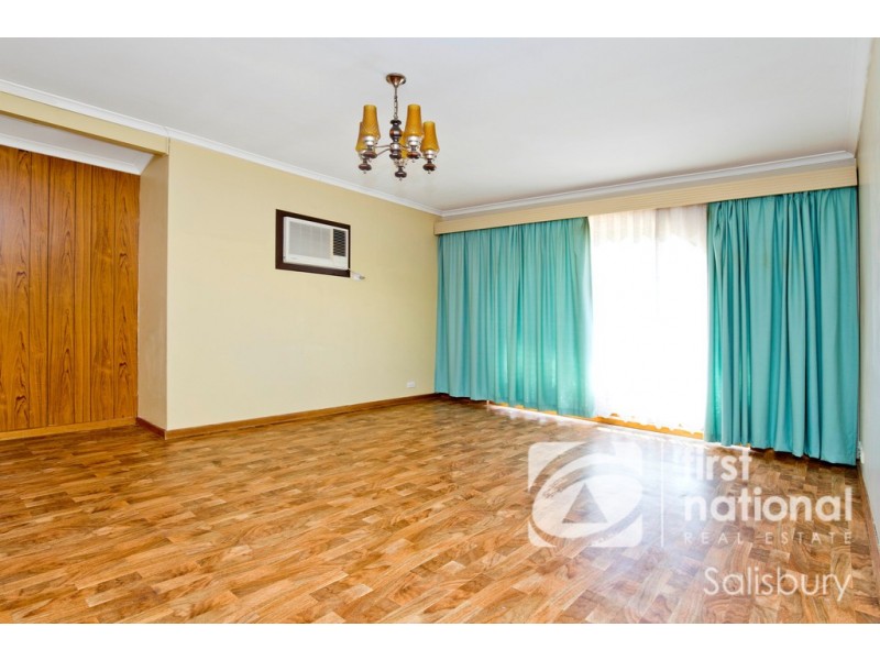 5 Woolaston Road, Salisbury Downs SA 5108