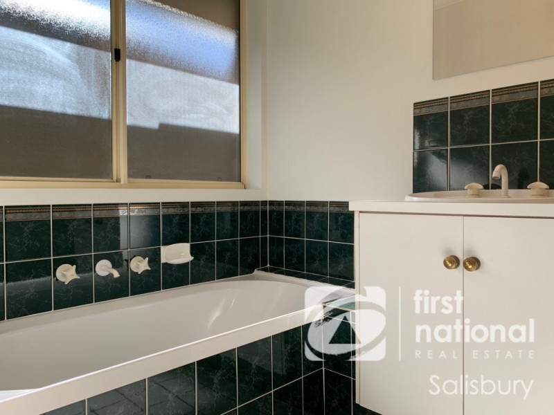 1 Casanor Crescent, Paralowie SA 5108