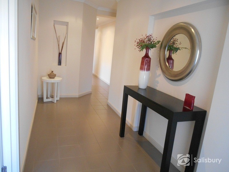 11 The Boulevard, Parafield Gardens SA 5107