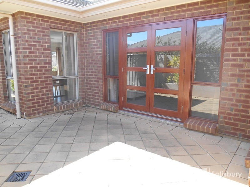11 The Boulevard, Parafield Gardens SA 5107