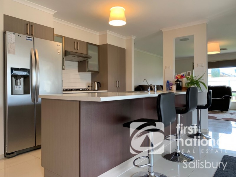 2 Oaks Court, Parafield Gardens SA 5107