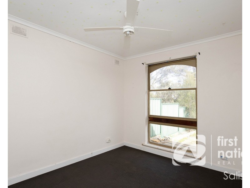 27 Kibby Road, Elizabeth East SA 5112