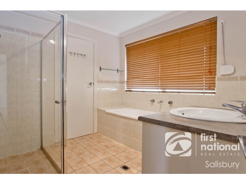 16 Claxton Way, Burton SA 5110