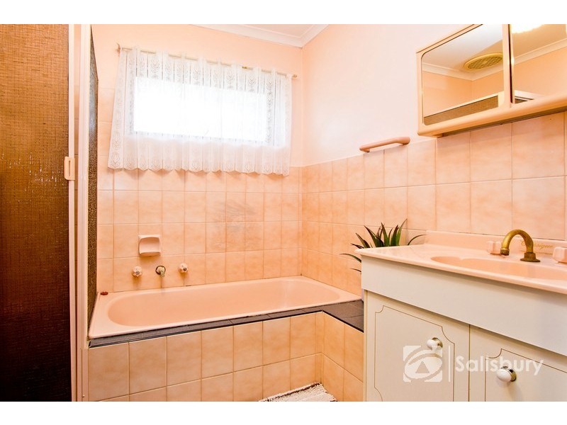 4 Sherwood Crescent, Paralowie SA 5108