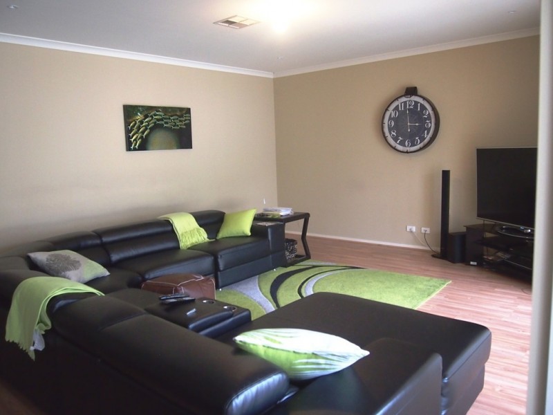 10 Swinden Crescent, Blakeview SA 5114