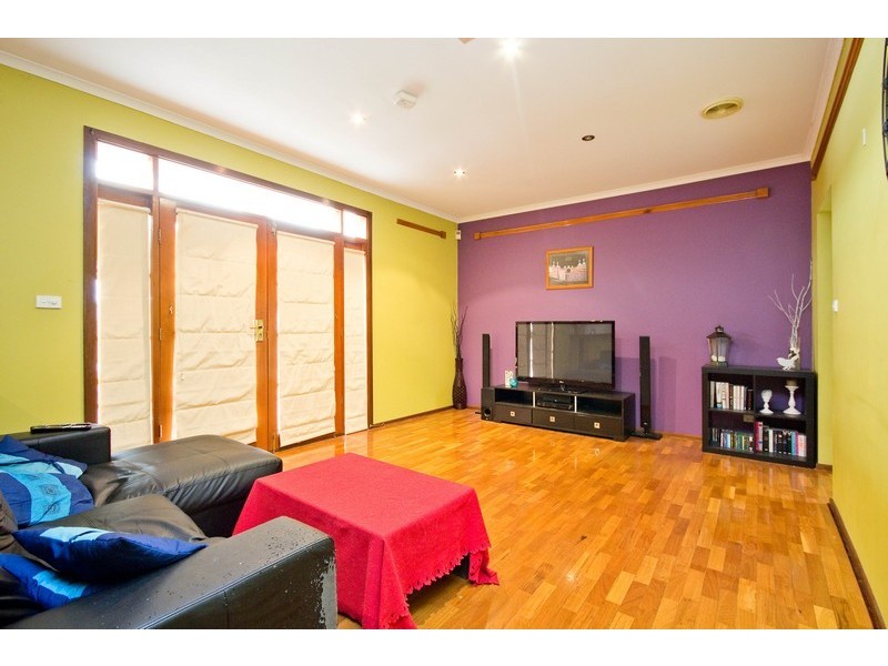 21 Falcon Drive, Parafield Gardens SA 5107