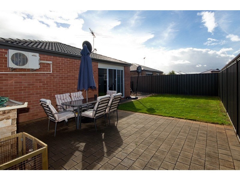 18 Ontario Crescent, Andrews Farm SA 5114