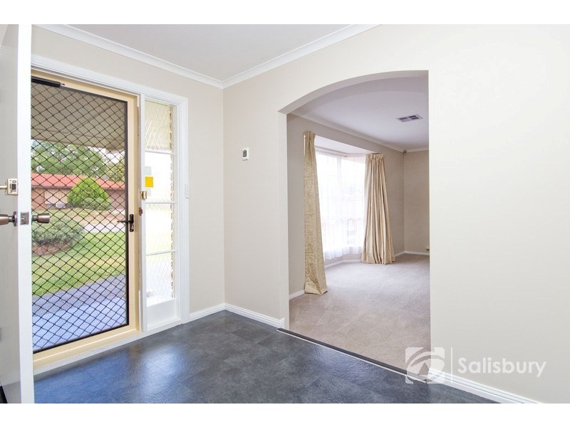 10 Dotterel Court, Wynn Vale SA 5127