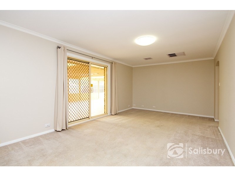 10 Dotterel Court, Wynn Vale SA 5127