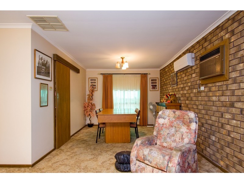 15 Alabar Crescent, Globe Derby Park SA 5110