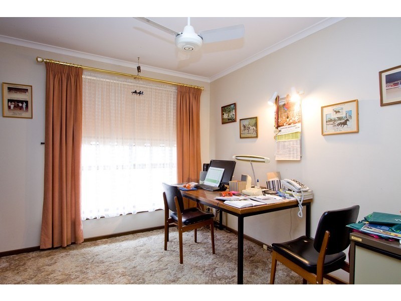 15 Alabar Crescent, Globe Derby Park SA 5110