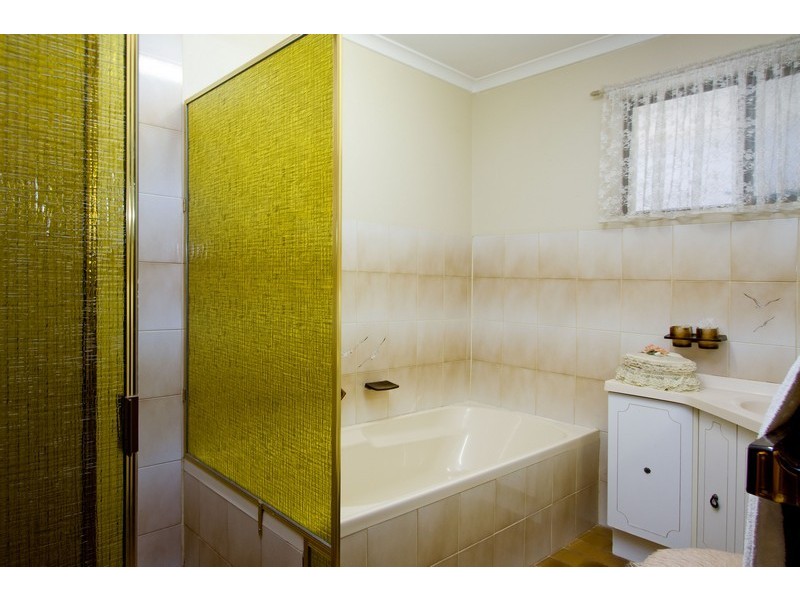 15 Alabar Crescent, Globe Derby Park SA 5110