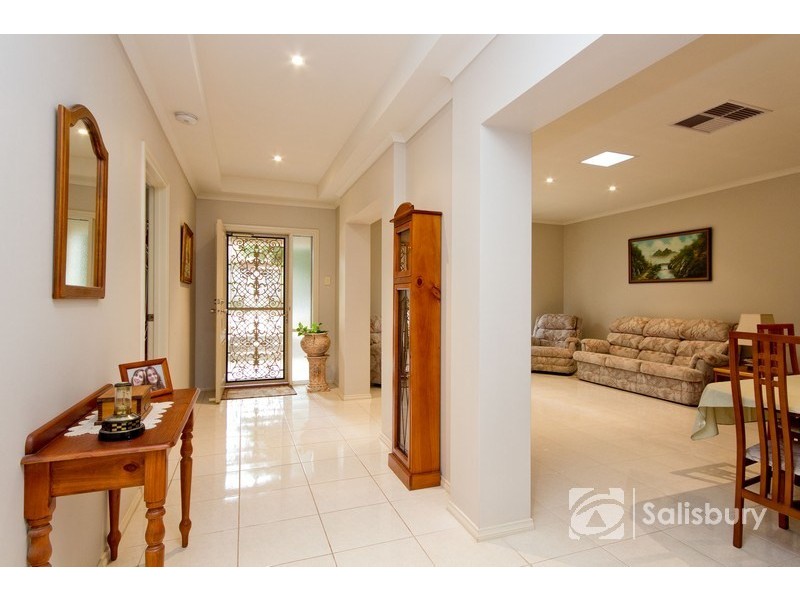 2 Oakmont Court, Salisbury East SA 5109