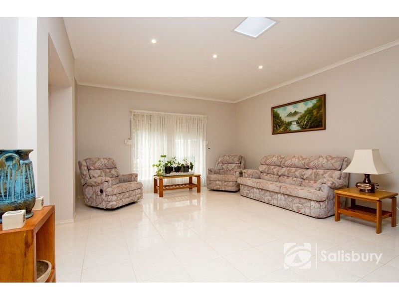 2 Oakmont Court, Salisbury East SA 5109