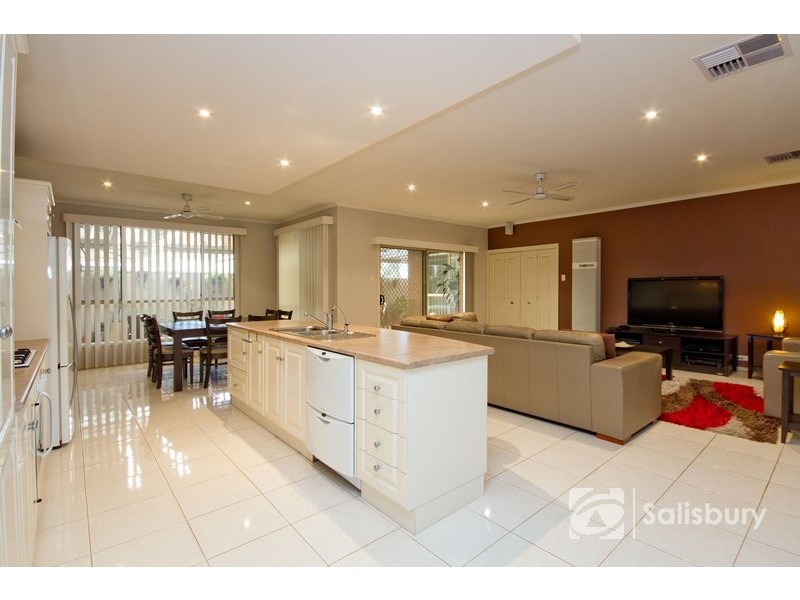 2 Oakmont Court, Salisbury East SA 5109