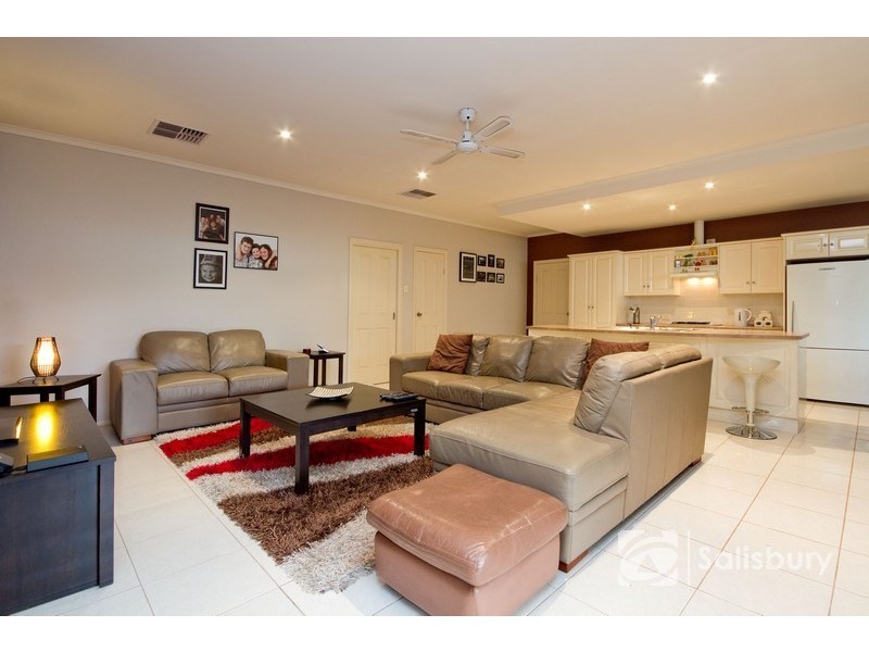 2 Oakmont Court, Salisbury East SA 5109