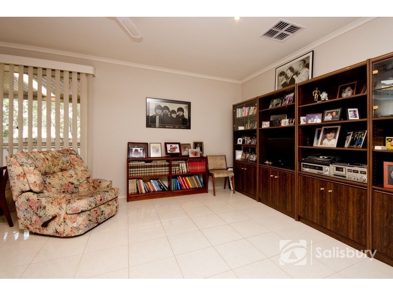 2 Oakmont Court, Salisbury East SA 5109