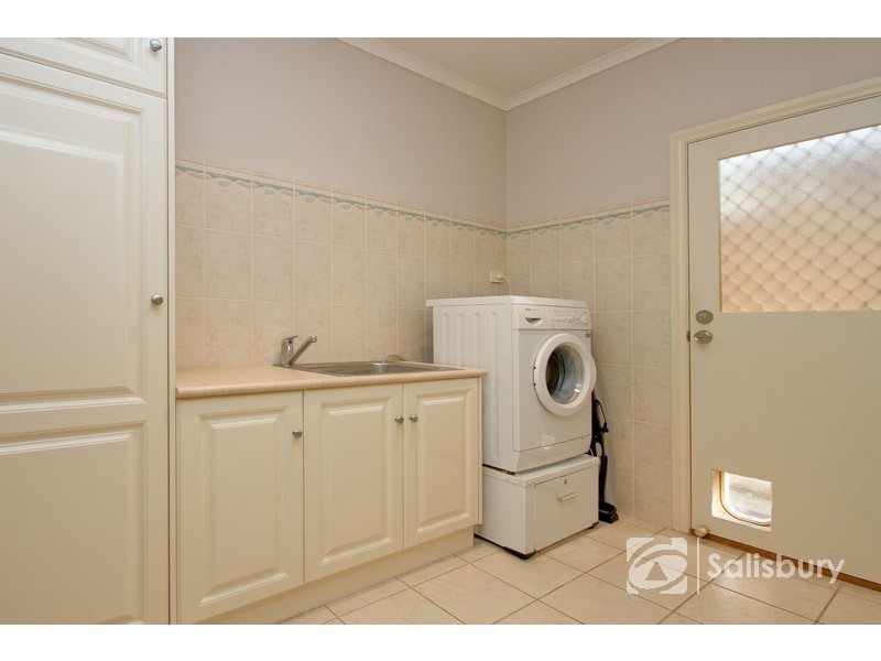 2 Oakmont Court, Salisbury East SA 5109