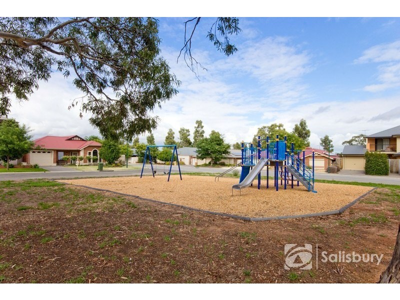 2 Oakmont Court, Salisbury East SA 5109