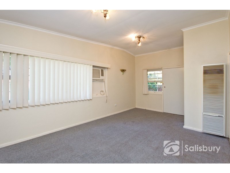 8 Benalla Street, Brahma Lodge SA 5109