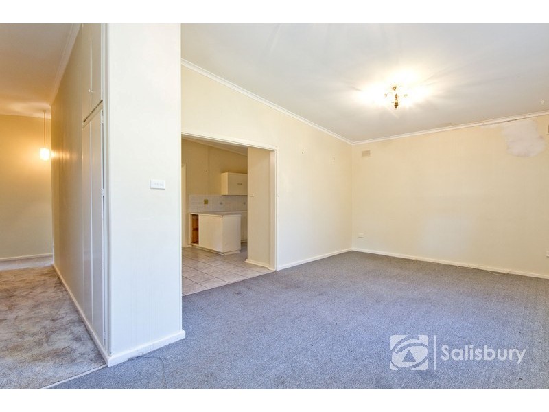 8 Benalla Street, Brahma Lodge SA 5109