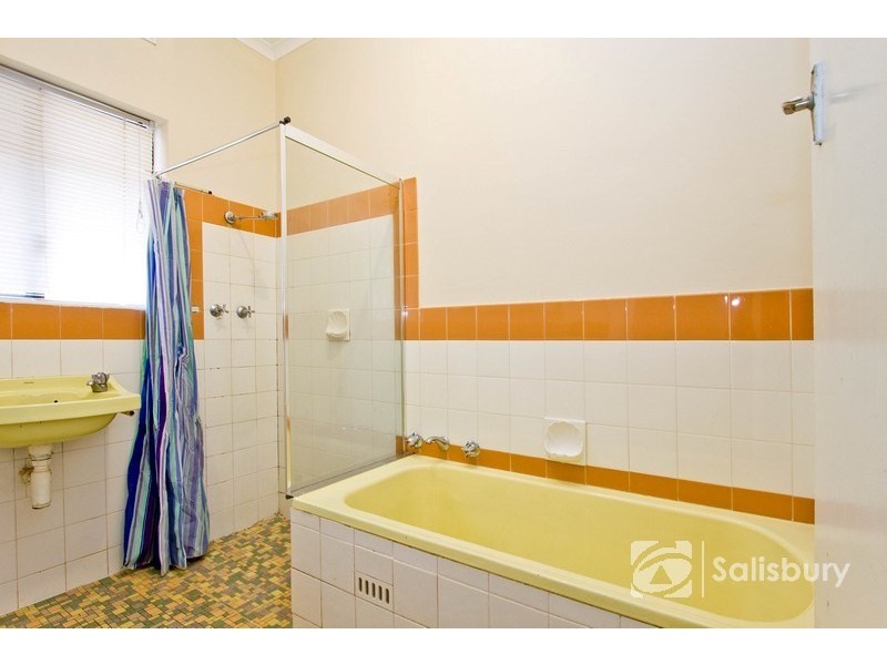 2 Beverley Avenue, Salisbury SA 5108