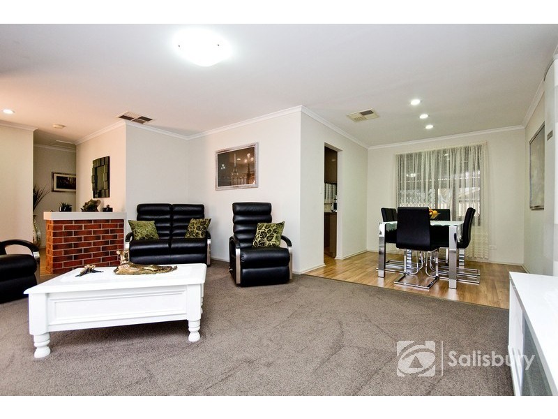 30 Barassi Street, Paralowie SA 5108