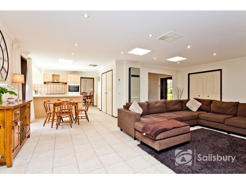 9 Dotterel Court, Wynn Vale SA 5127