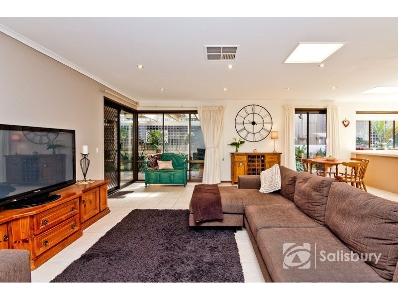 9 Dotterel Court, Wynn Vale SA 5127