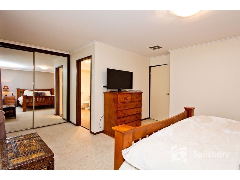 9 Dotterel Court, Wynn Vale SA 5127