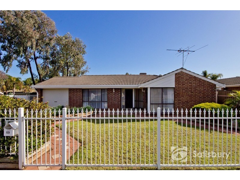 69 Camelot Drive, Paralowie SA 5108