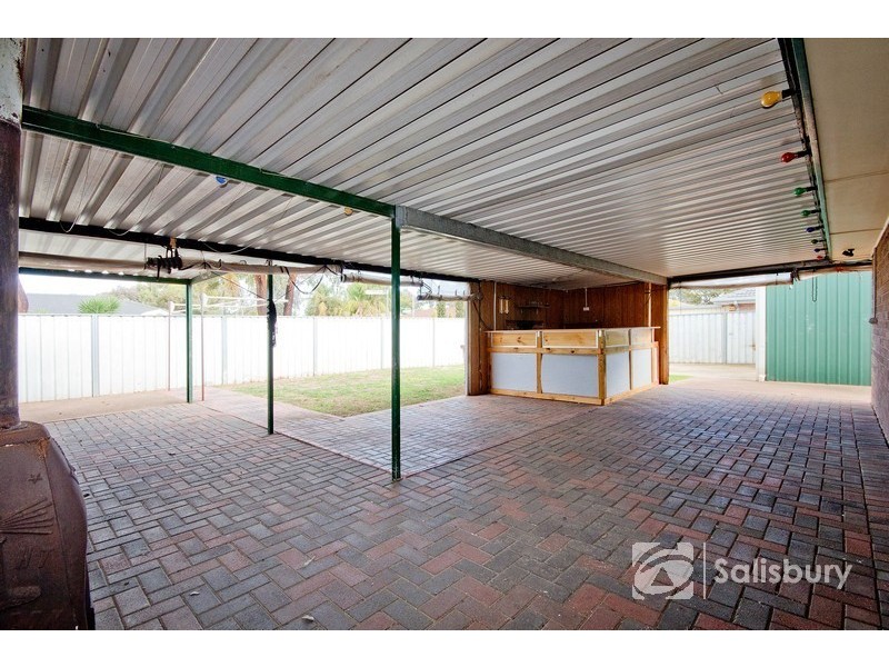 69 Camelot Drive, Paralowie SA 5108