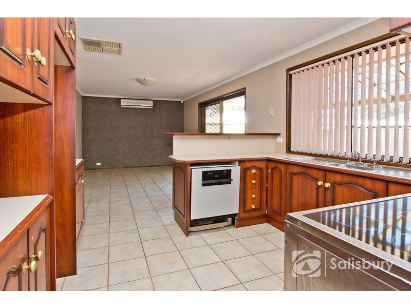 31 Riverview Drive, Salisbury Downs SA 5108