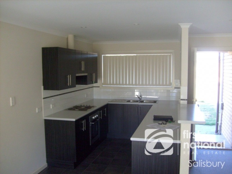 6 Warwick Court, Paralowie SA 5108