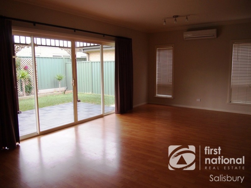 26 Broadwater Crescent, Mawson Lakes SA 5095